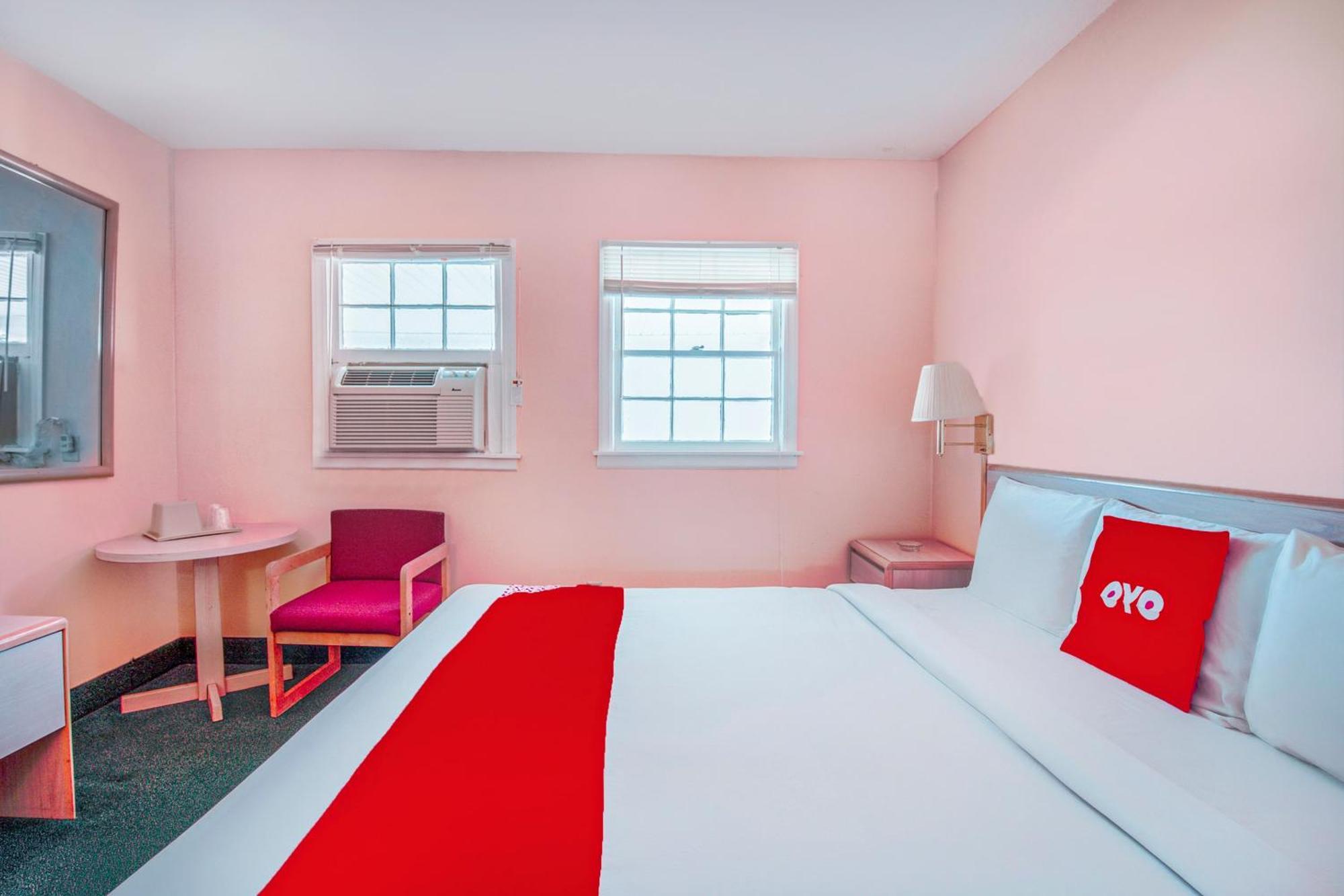 Oyo West Hills Hotel Durham