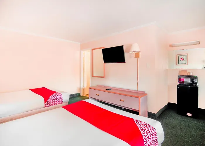 OYO Hotel Durham West Hills