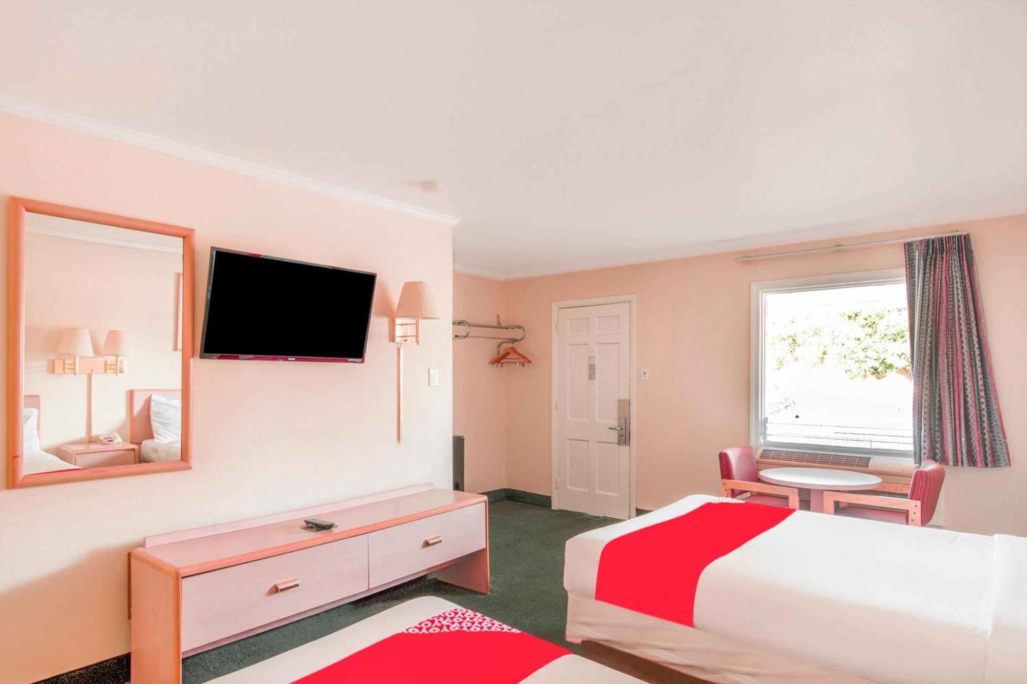 Oyo West Hills Hotel Durham